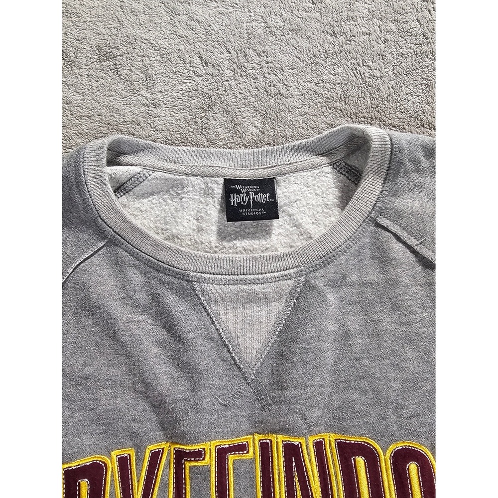 Harry Potter Gryffindor Sweatshirt Gray Raglan Pullover Scallop Hem Small - Picture 9 of 11